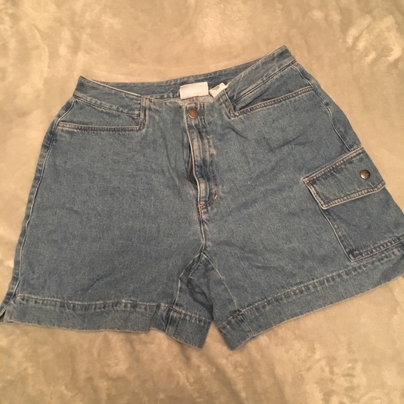 Size 8 jean shorts - Picture 1 of 3